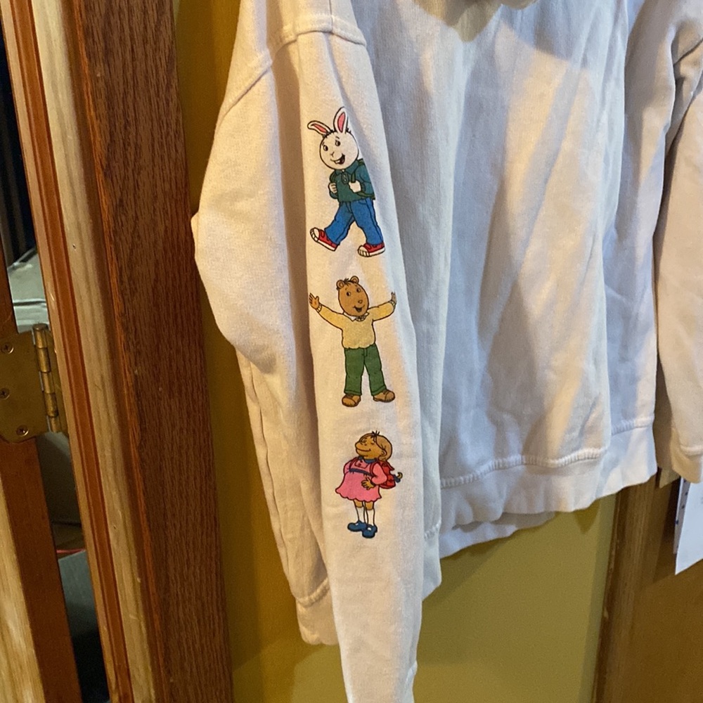 Medium - Picture 3 of 6